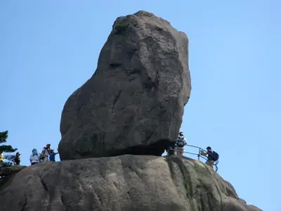 黃山奇石有哪些石頭叫什么名字_黃山奇石有哪些奇石名稱_黃山奇石有什么